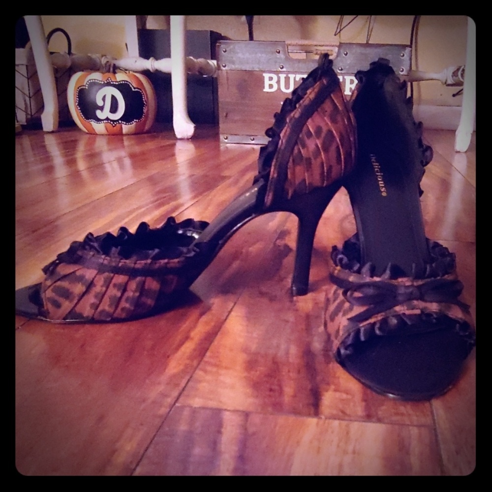 3/$25-cheetah  print heels